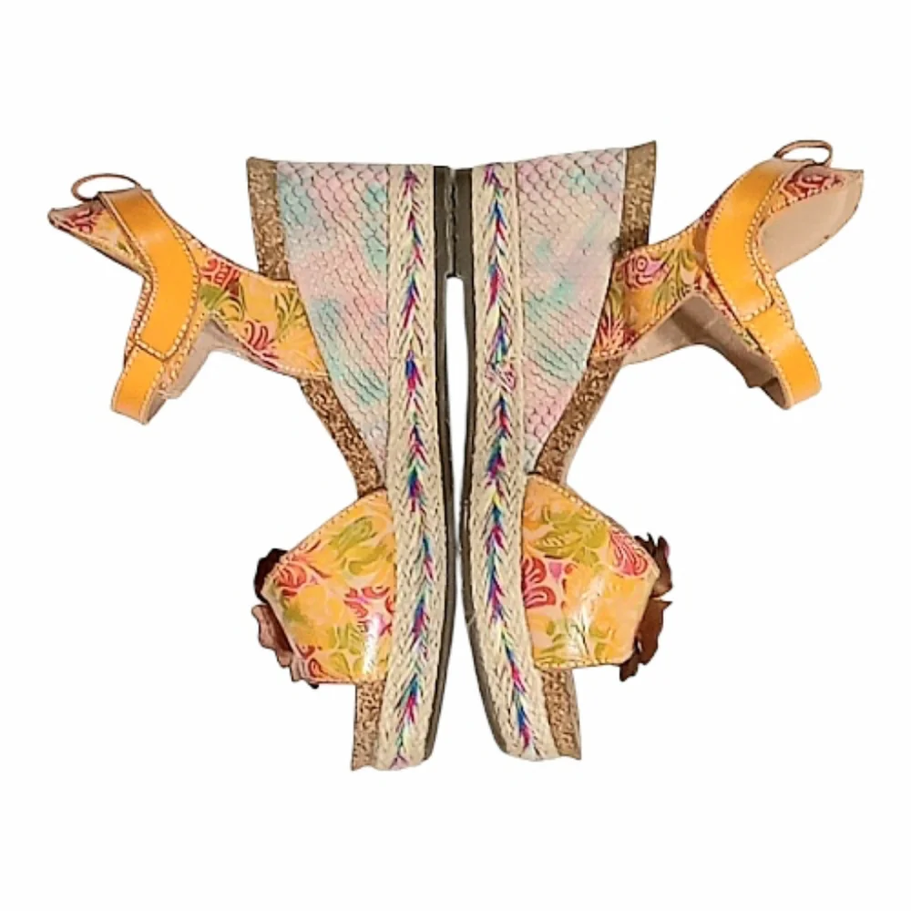 L'artiste Annmarie Hand Painted Leather Sandals Jute Trim Wedge Platforms Sz 8